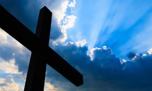 La croix reste debout