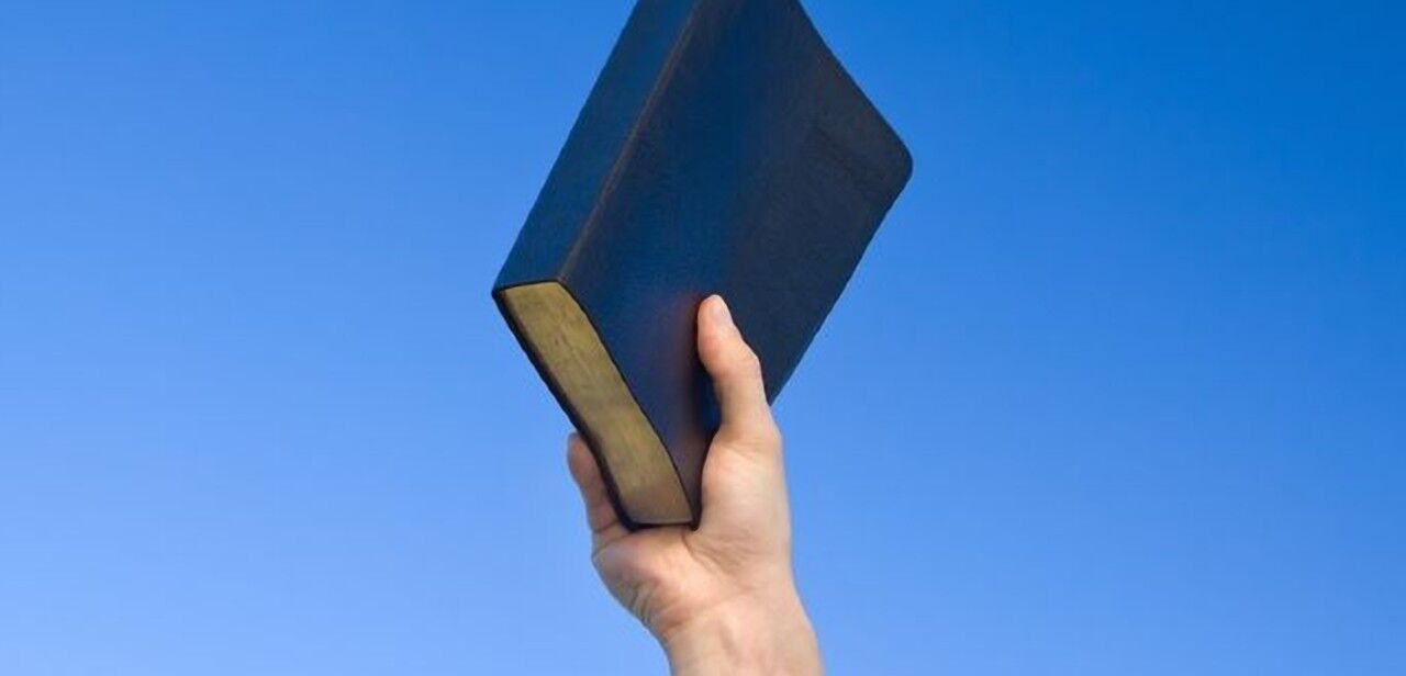 Faut-il  » prendre position pour la Bible avant qu’il ne soit trop tard ? »